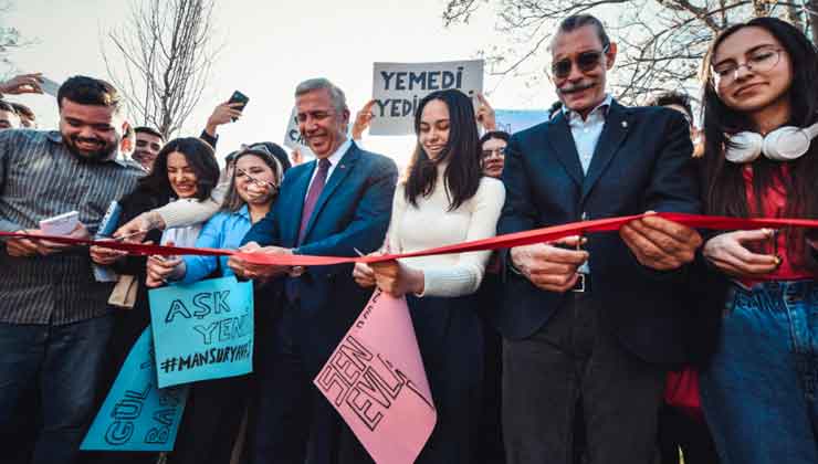 Mansur Yavaş Spor Kompleksi Açılışını Yaptı