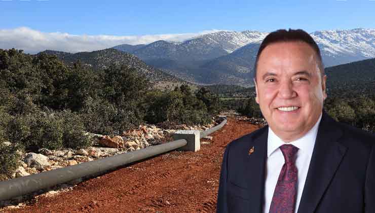 Muhittin Böcek, 2 Bin Dekar Araziyi Suya Kavuşturuyor