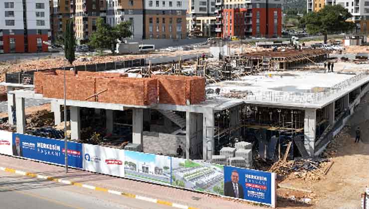 Muhittin Böcek: Pazar Yerinin Yüzde 90'ı Tamamlandı