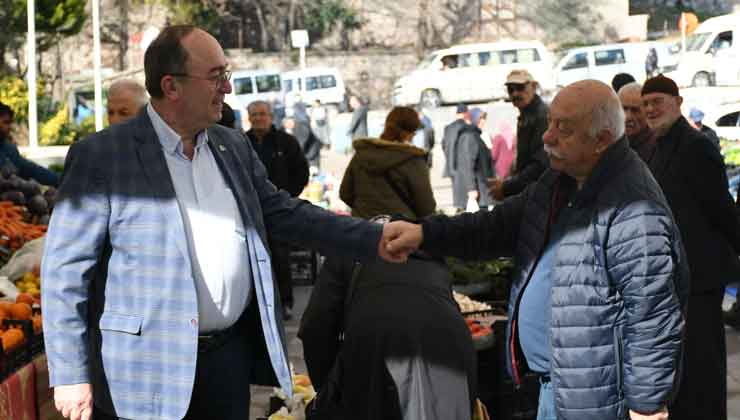 Başkan Demirhan Elçin, Pazar Esnafını Ziyaret Etti