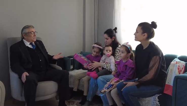 Bilecik Belediye Başkanı Kaya, Depremzedeleri Ziyaret Etti