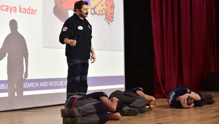 Çanakkale Belediyesi'nden Deprem Semineri