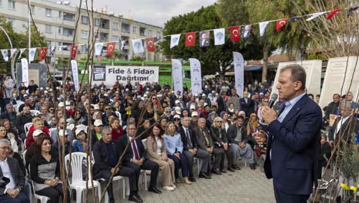 Vahap Seçer'den Üreticilere Fidan ve Makine Desteği