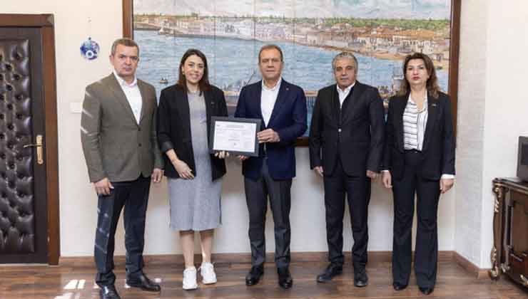 ISO 50001 Belgesi Vahap Seçer'e Teslim Edildi