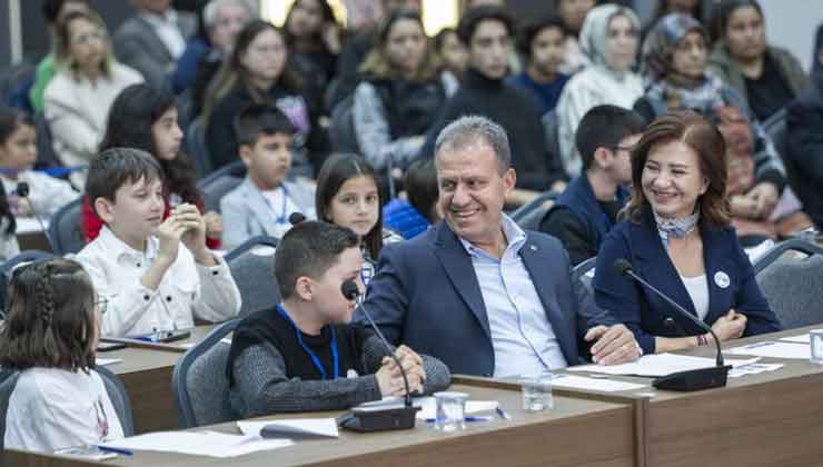 Seçer, Çocuk Meclisi Toplantısı’na Katıldı