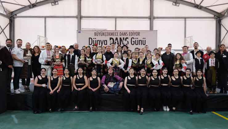 Büyükçekmece'de Dans Gösterisi Düzenlendi
