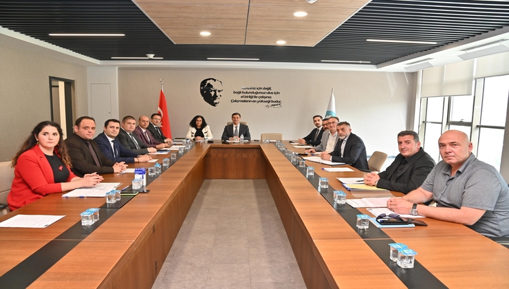 Manisa Büyükşehir Belediye Başkanı Ferdi Zeyrek, İlk Encümen Toplantısına Katıldı.