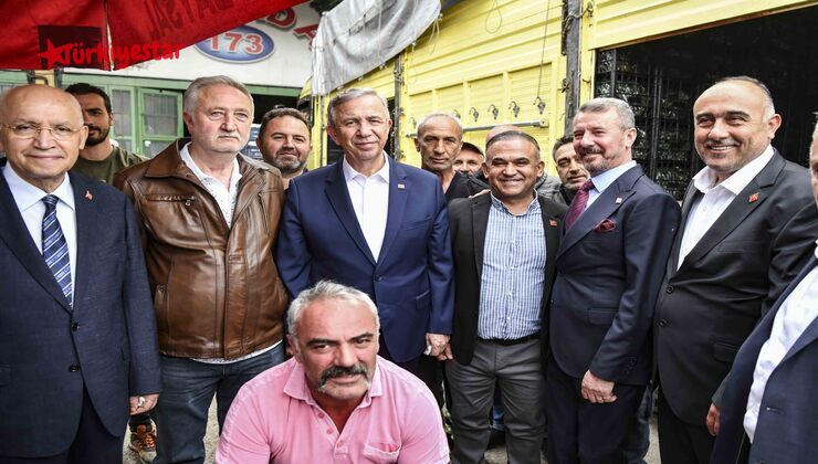 Ankara Büyükşehir Belediye Başkanı Mansur Yavaş, Yenimahalle Toptancı Hali’ni ziyaret etti. Hal esnafının alkış ve sloganlarıyla karşılanan Yavaş, 31 Mart Yerel Seçimlerinde verdikleri destek için esnafa teşekkür etti.