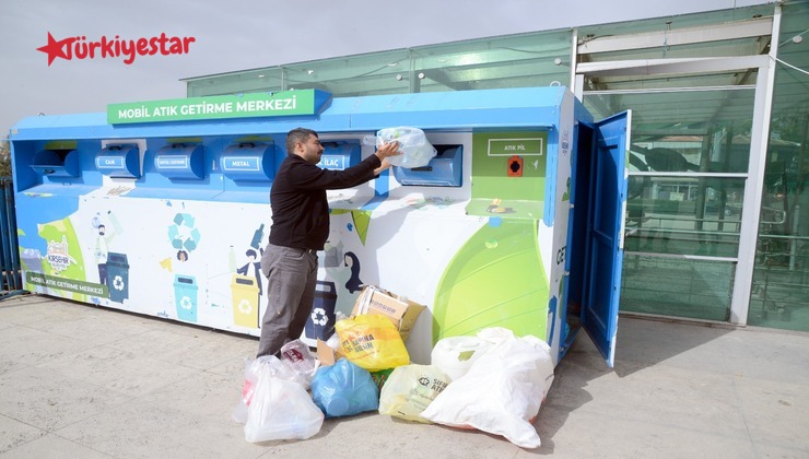 Kırşehirli vatandaşlara, 8-10 Mayıs tarihleri arasında Park ve Bahçeler Müdürlüğü kampus alanında fide hediye edilecek.