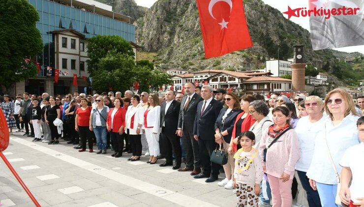 Amasya Belediye Başkanı Turgay Sevindi, Çağdaş Yaşamı Destekleme Derneği'nin organize ettiği etkinliğe katılarak destek verdi.
