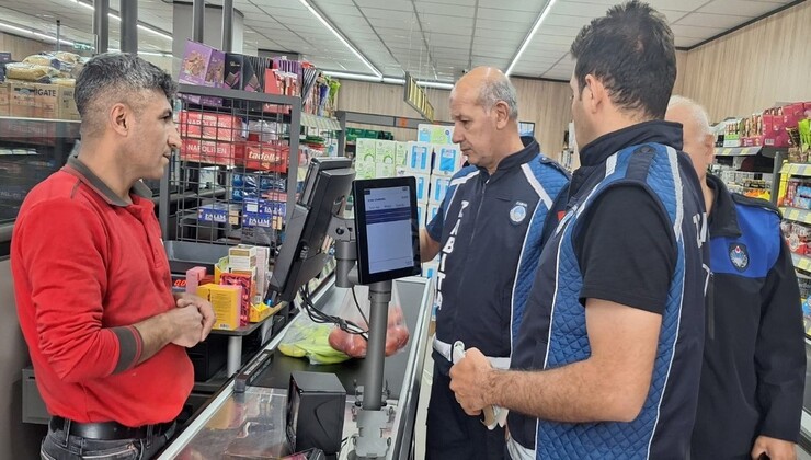 Adıyaman Belediye Başkanı Abdurrahman Tutdere’nin talimatıyla Adıyaman’da çok sayıda fırın ve markette gıda ve hijyen denetimi gerçekleştirildi.