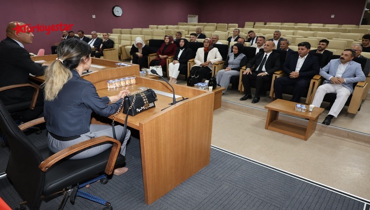 Kırıkkale Belediye Başkanı Ahmet Önal, muhtarlar ile bir araya geldi.
