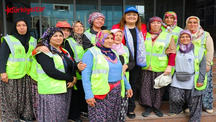 Afyonkarahisar Belediye Başkanı Burcu Köksal, Mayıs İşçi Bayramı dolayısıyla Belediye personeliyle bir araya geldi.
