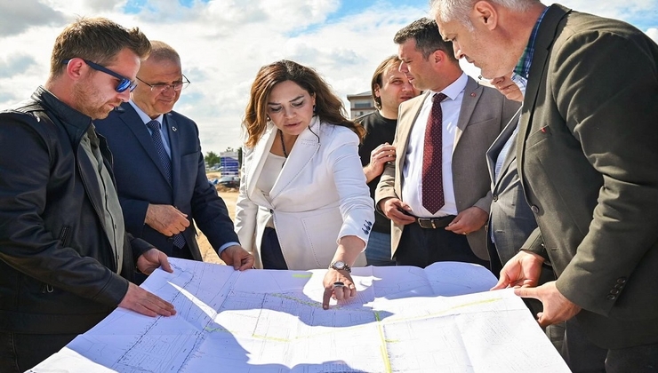 Tekirdağ Büyükşehir Belediye Başkanı Dr. Candan Yüceer, Marmaraereğlisi ve Çorlu ilçelerini ziyaret ederek yapılan ve yapılacak olan çalışmaları yerinde inceledi.