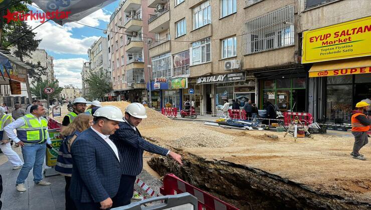Kilis Belediye Başkan Yardımcısı Çağlar Yaşar, Gaziantep Bölge Müdürlüğü ve İlbank Genel Müdürlüğü Uluslararası İlişkiler Dairesi Başkanlığı ekipleri ile birlikte FRİT-II kapsamında şehirde yapımına devam edilen çalışmaları yerinde inceledi.