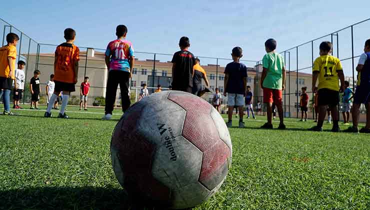Karaköprü’de Liseler Arası Futbol Turnuvası
