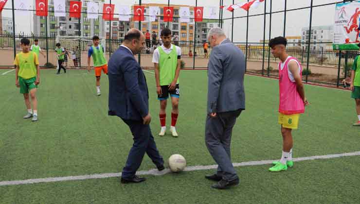 Karaköprü'de Futbol Şöleni Başladı