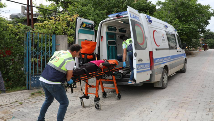 Hatay Büyükşehir Belediyesi (HBB), gerekli tıbbi cihaz ve donanıma sahip 6 mavi şeritli hasta nakil aracıyla hasta nakil hizmetlerine il genelinde devam ediyor.