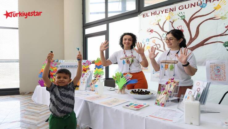 Hatay Büyükşehir Belediyesi (HBB), UNESCO Gastronomievi ve Mustafa Kemal Üniversitesi Enfeksiyon Kontrol Komitesi iş birliğiyle, El Hijyeni Günü dolayısıyla sağlık ve hijyen konularında toplumun farkındalığını artırmak amacıyla eğitim düzenledi.