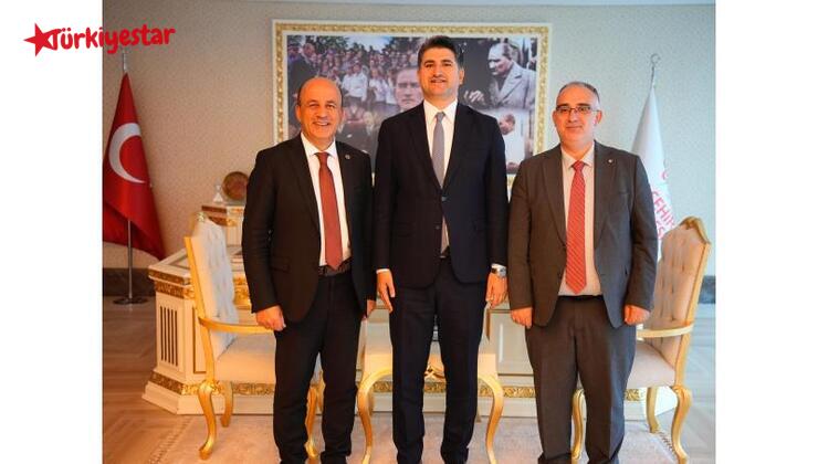 Bir dizi program ve toplantılara katılmak üzere İstanbul’da bulunan Sinop Belediye Başkanı Metin Gürbüz, Başkan Yardımcısı Arda Bozkurt ile birlikte; Ataşehir Belediye Başkanı Onursal Adıgüzel’i ziyaret etti.