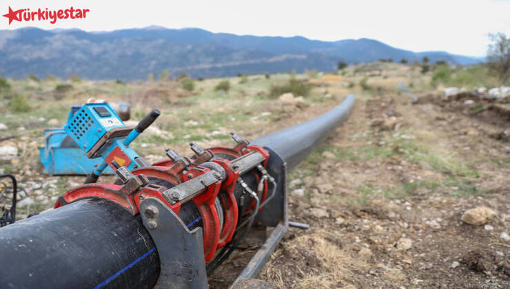 Antalya Büyükşehir Belediyesi, Kaş Akörü Mahallesi'nde tarımsal sulama projesi başlatıyor. Bu proje ile 1600 dekar tarım arazisi modern sulama sistemine kavuşacak.