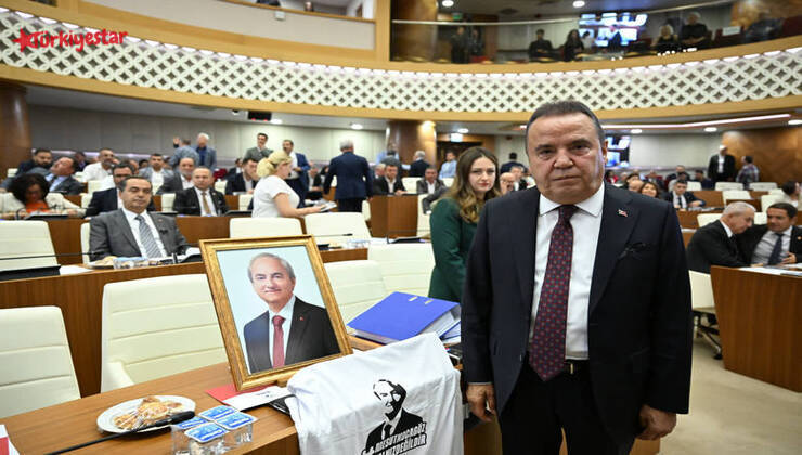 Antalya Büyükşehir Belediye Meclisi’nin Mayıs Ayı Olağan Toplantısı gerçekleştirildi. Toplantıda tutuklu bulunan Kepez Belediye Başkanı Mesut Kocagöz için adalet sesleri yükseldi.