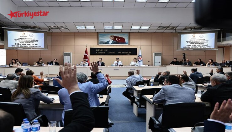 Denizli Büyükşehir Belediye Başkanı Bülent Nuri Çavuşoğlu, içme suyu ve atıksu ücretlerinde önemli bir indirim müjdesi verdi. Denizli Büyükşehir Belediyesi, kent genelinde su fiyatlarında %40'a varan indirimler yapacak.