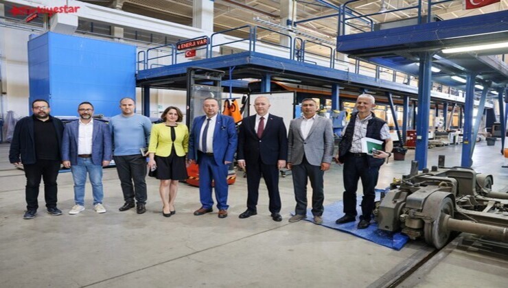 Uşak Belediye Başkanı Özkan Yalım, Uşak'a kazandırmayı hedeflediği tramvay projesi için Eskişehir Büyükşehir Belediyesi yetkilileri ile bir araya gelerek yerinde incelemelerde bulundu.