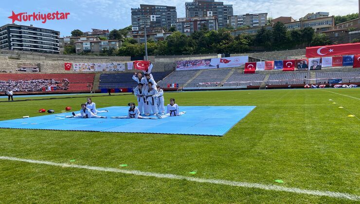 19 Mayıs Atatürk'ü Anma, Gençlik ve Spor Bayramı 105. yılında ülke genelinde olduğu gibi Zonguldak‘ta da coşkuyla kutlandı.