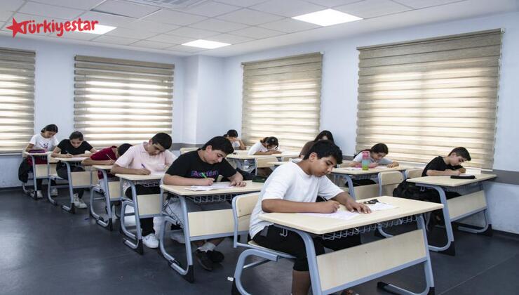 Mersin'de Eğitim ve Öğretimi Destekleme Kurs Merkezlerinde, LGS'ye hazırlananlar için 'Prova Sınavı' düzenlendi.