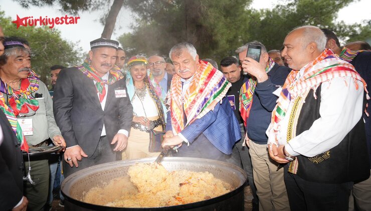Adana'nın Sarıçam Belediyesi ana sponsorluğunda ve ev sahipliğinde 20. Uluslararası Çukurova Yörük Türkmen Kültür Şöleni renkli görüntülere sahne oldu. Binlerce yörük şölende keyifli anlar yaşadı.