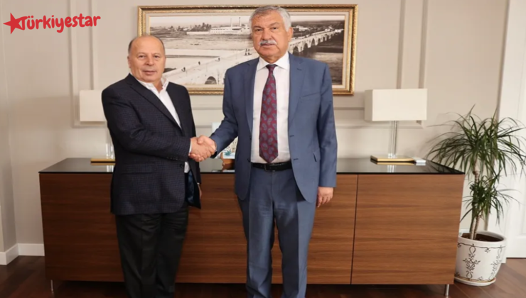Yüreğir Belediye Başkanı Ali Demirçalı, Adana Büyükşehir Belediye Başkanı Zeydan Karalar’ı makamında ağırladı.