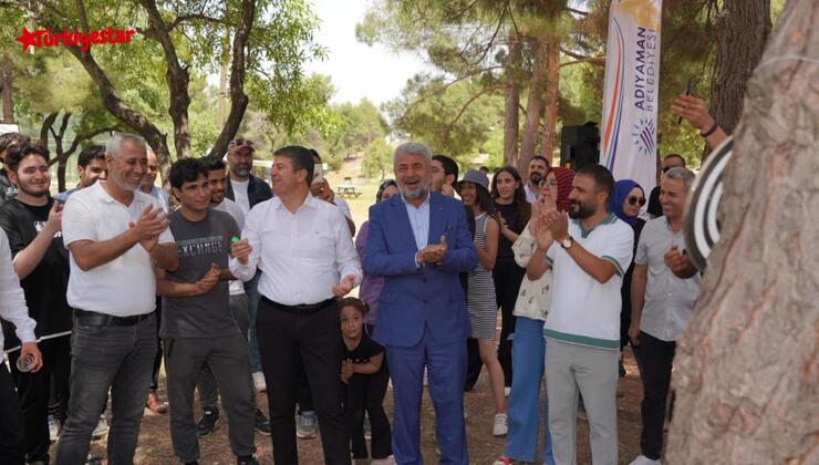 Adıyaman Belediyesi Kültür ve Eğitim Merkezleri (AKEM) çatısı altında sınava hazırlık kursu alan öğrenciler için YKS sınavı öncesinde motivasyon pikniği düzenlendi.