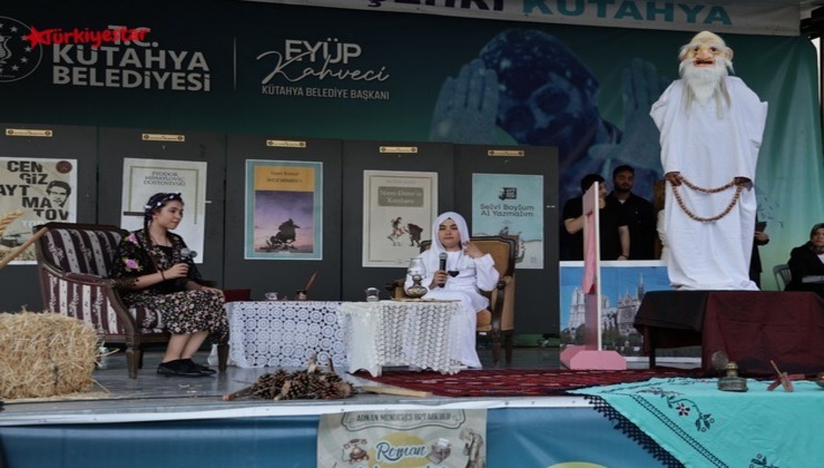 Adnan Menderes Ortaokulu tarafından düzenlenen ve Kütahya Belediyesi'nin bahçesinde gerçekleştirilen "Roman Kahramanları Festivali" vatandaşlar tarafından büyük ilgi gördü.