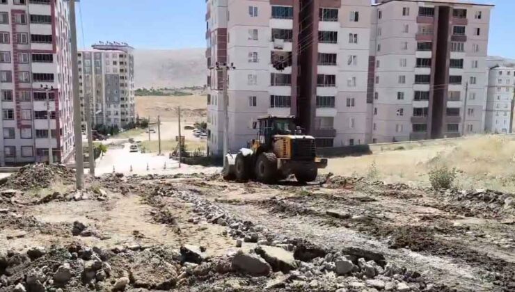 Gürbüz, Yol Yapım Çalışmaları Devam Ediyor