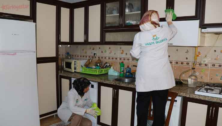 Haliliye'de Bayram Öncesi Hane Temizliği