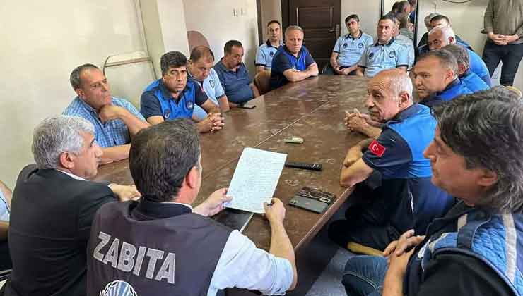 Hallaç, Zabıtalarla Toplantı Yaptı