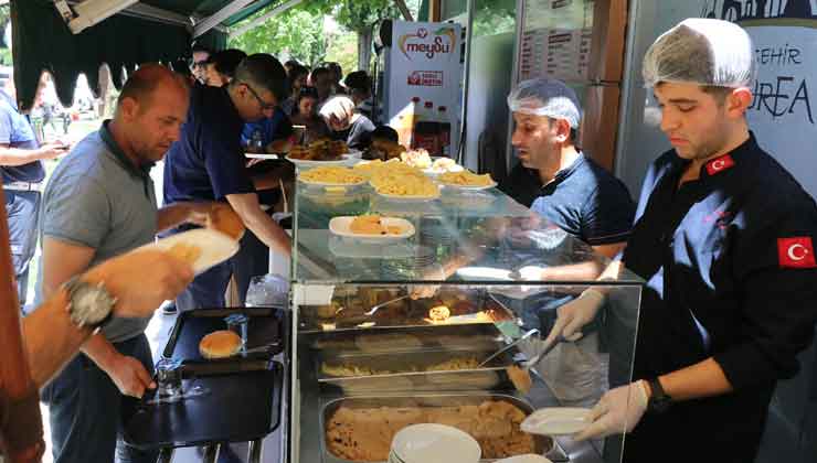 Büyükşehir’den 40 Liraya 4 Çeşit Menü