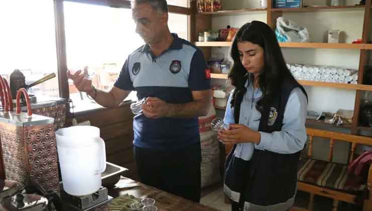 Bozova'da Kıraathane ve Kafeler Denetlendi