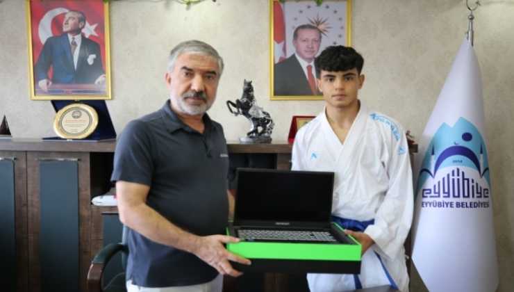 Eyyübiye Belediyesi'nden Sporcuya Ödül