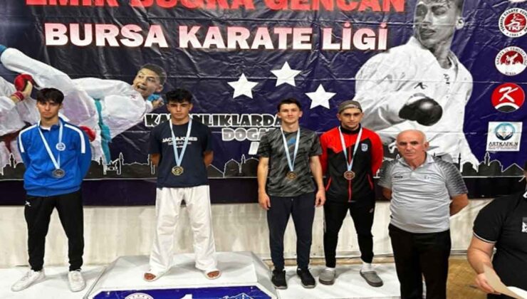 Karate Şampiyonları Eyyübiye'den