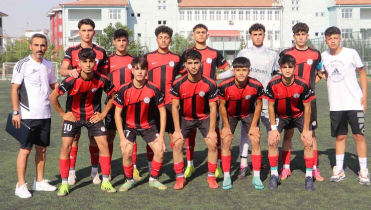 Karaköprü'nün Gençleri Bölge 2.'si Oldu