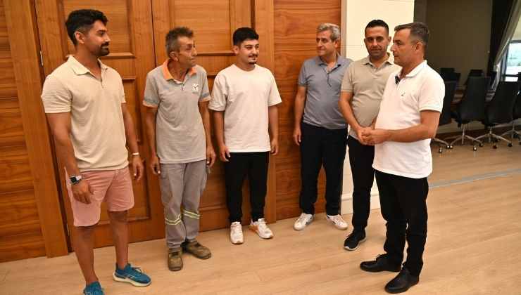 Başkan Kara, Belediye Çalışanını Ödüllendirdi