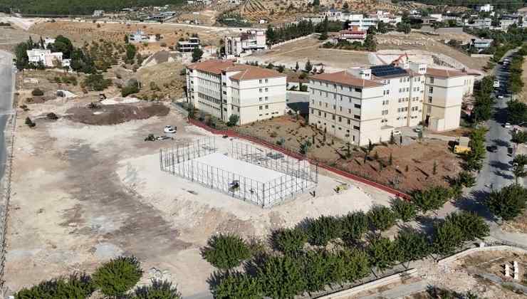 Karaköprü'de Gençlere Spor Tesisi