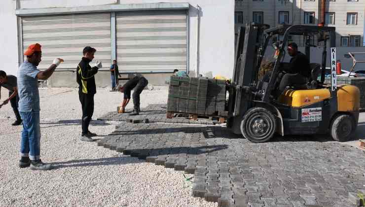 Akçakale'de Parke Taşı Çalışması