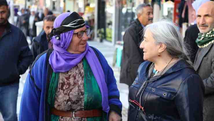 Eş Başkanlar Esnafla Bir Araya Geldi