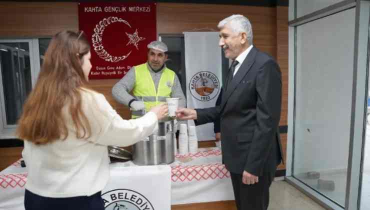 Hallaç'tan Sıcak Çorba İkramı