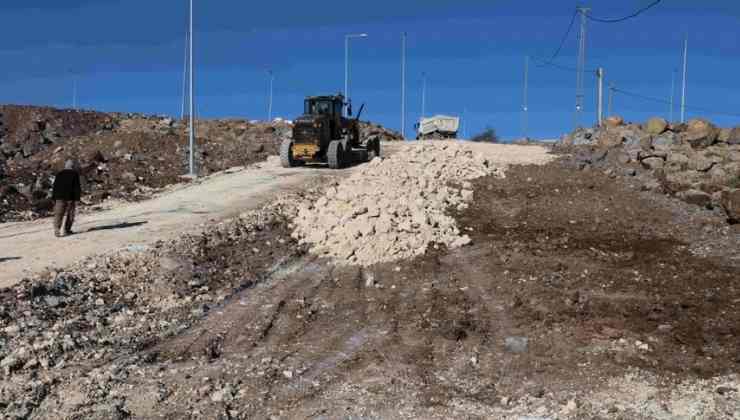 Karaköprü'de Yol Açma Çalışması